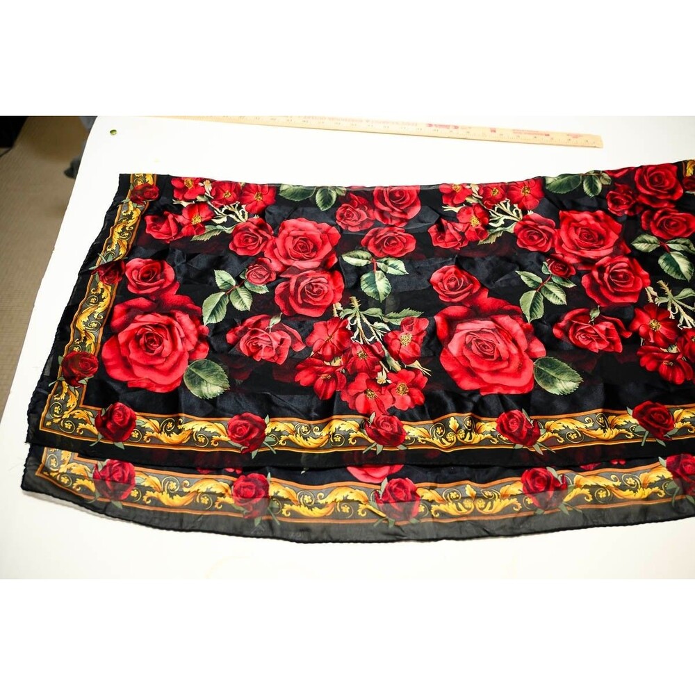 Ellen Tracy Silk Scarf Red Roses Black gold 32"x32" - Picture 2 of 3